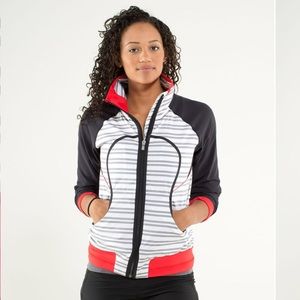Lululemon Run- Track Attack Athlete LUXTREME